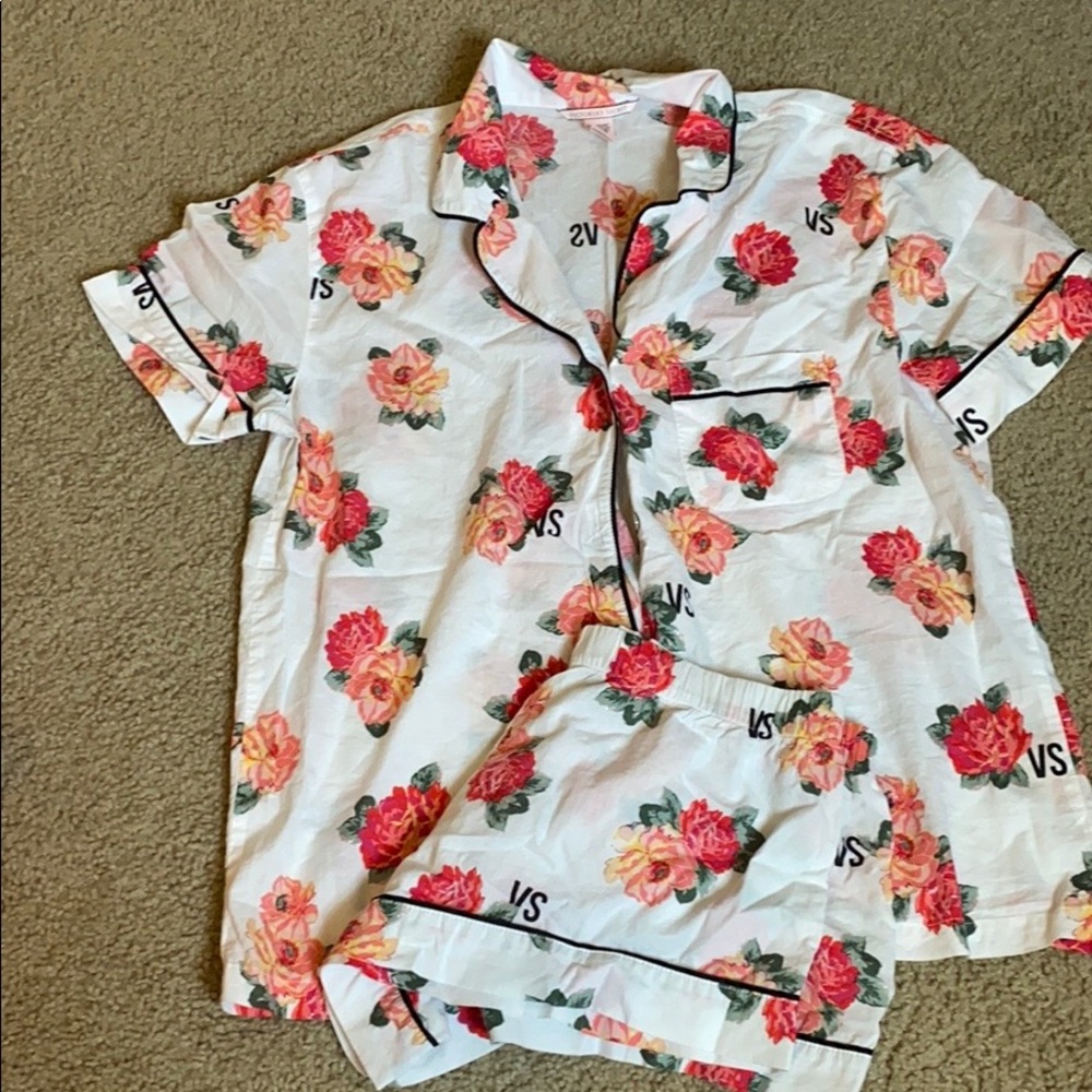 Victoria’s Secret pajamas set
